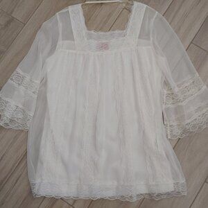 V Christina White 3/4 Sleeve Square Neck Lace Tunic Top.   Size XL